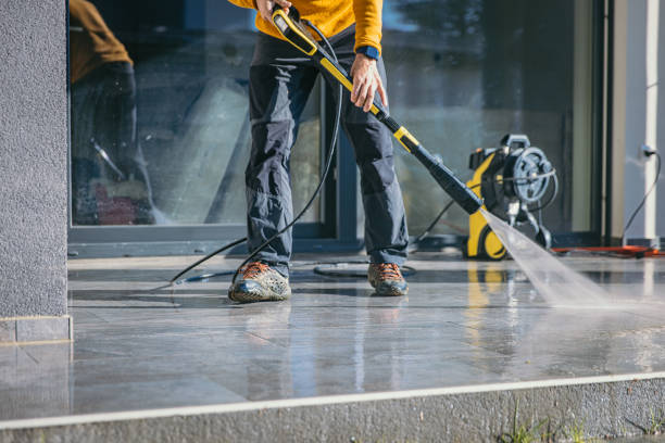 Best Sidewalk and Walkway Cleaning  in Smithville, OH